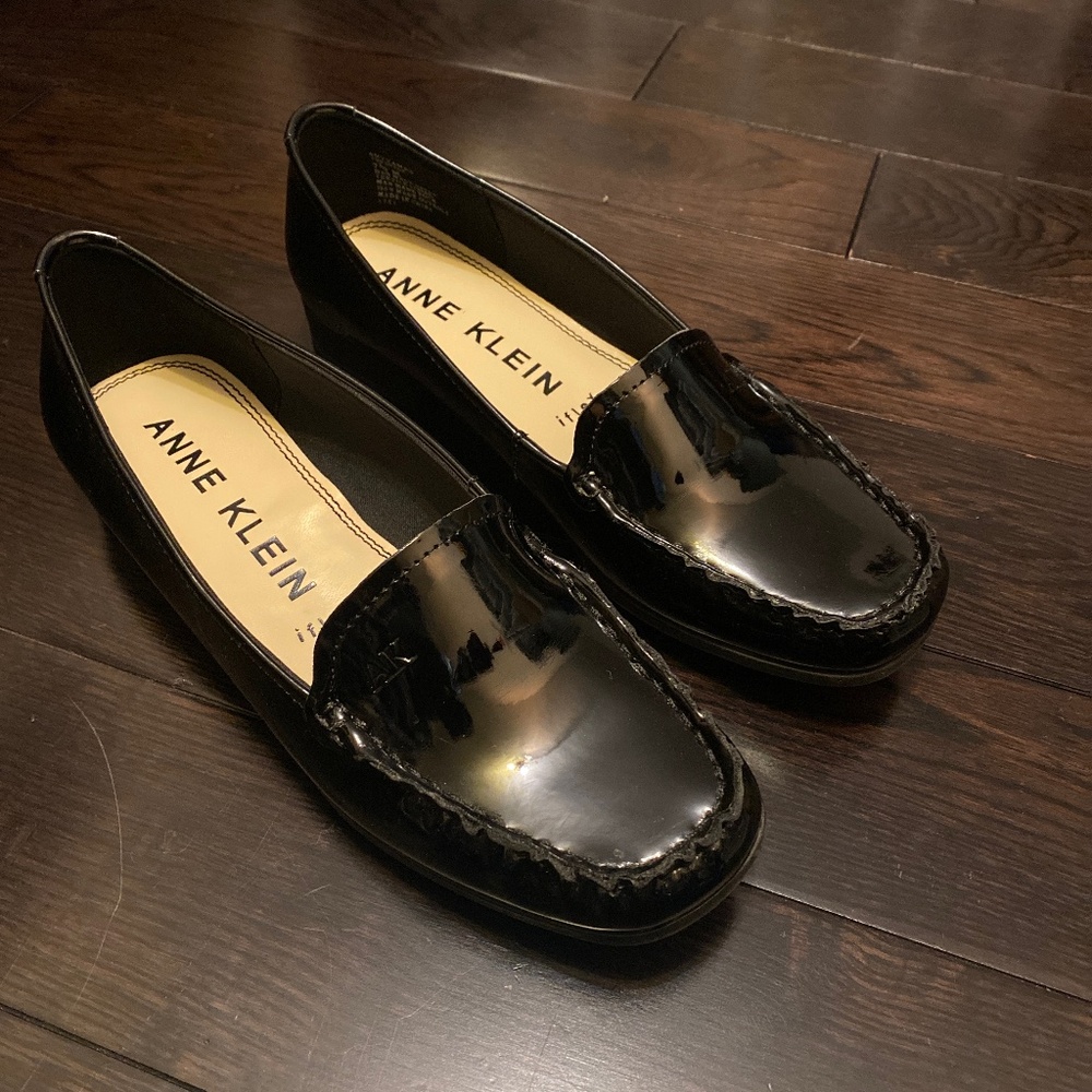 Women’s shoes